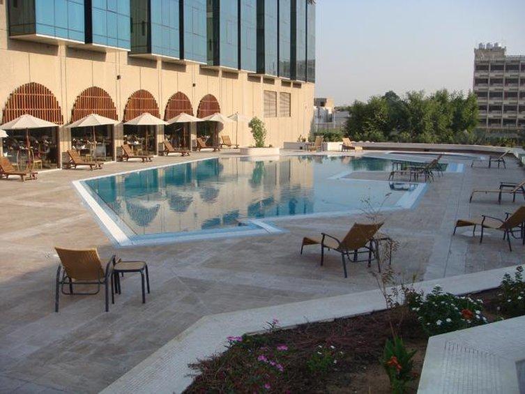 Basra International Hotel Exterior photo