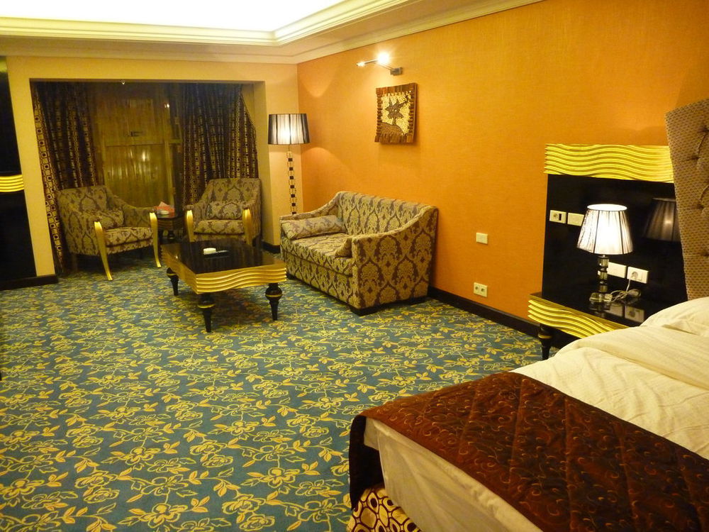 Basra International Hotel Room photo